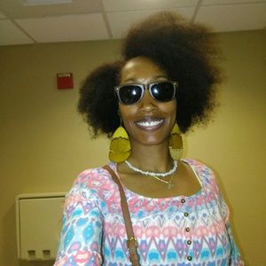 Meet your Posher, Tonia